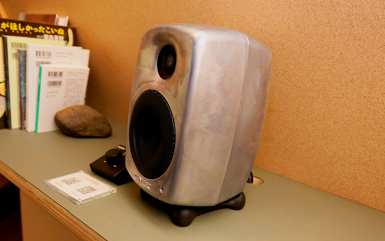 「自然の中にあるもう一つの家」― SANU 2nd HomeがGenelecのRAWフィニッシュを導入