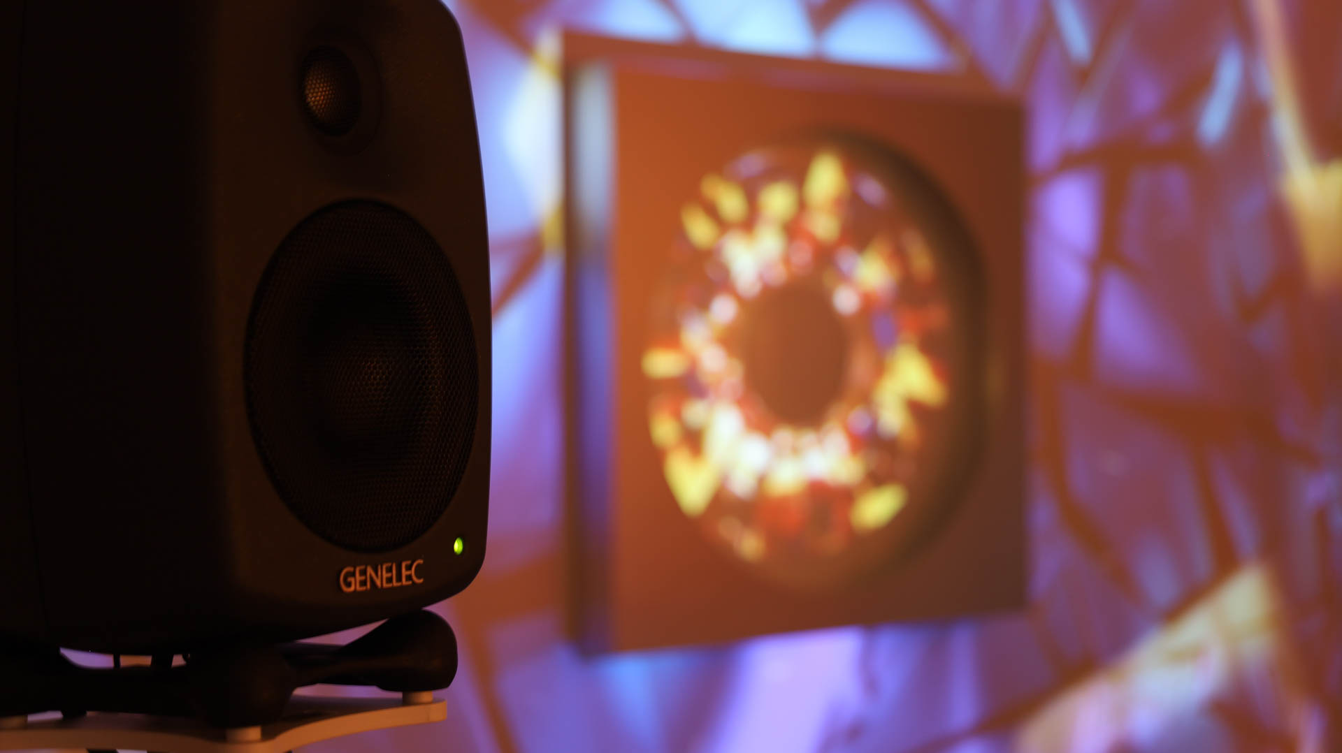「新しい立体音響空間の表現」を可能としたGenelecスピーカー - ART FOR GMS "RIKOHS"
