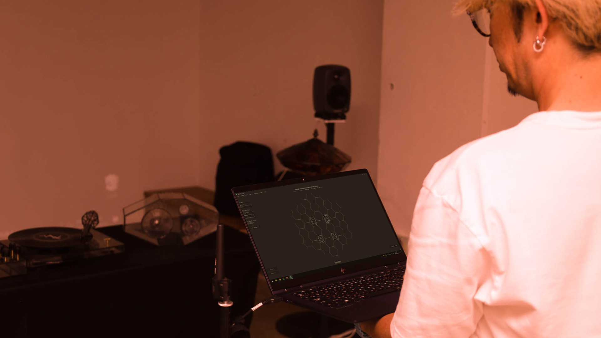 「新しい立体音響空間の表現」を可能としたGenelecスピーカー - ART FOR GMS "RIKOHS"