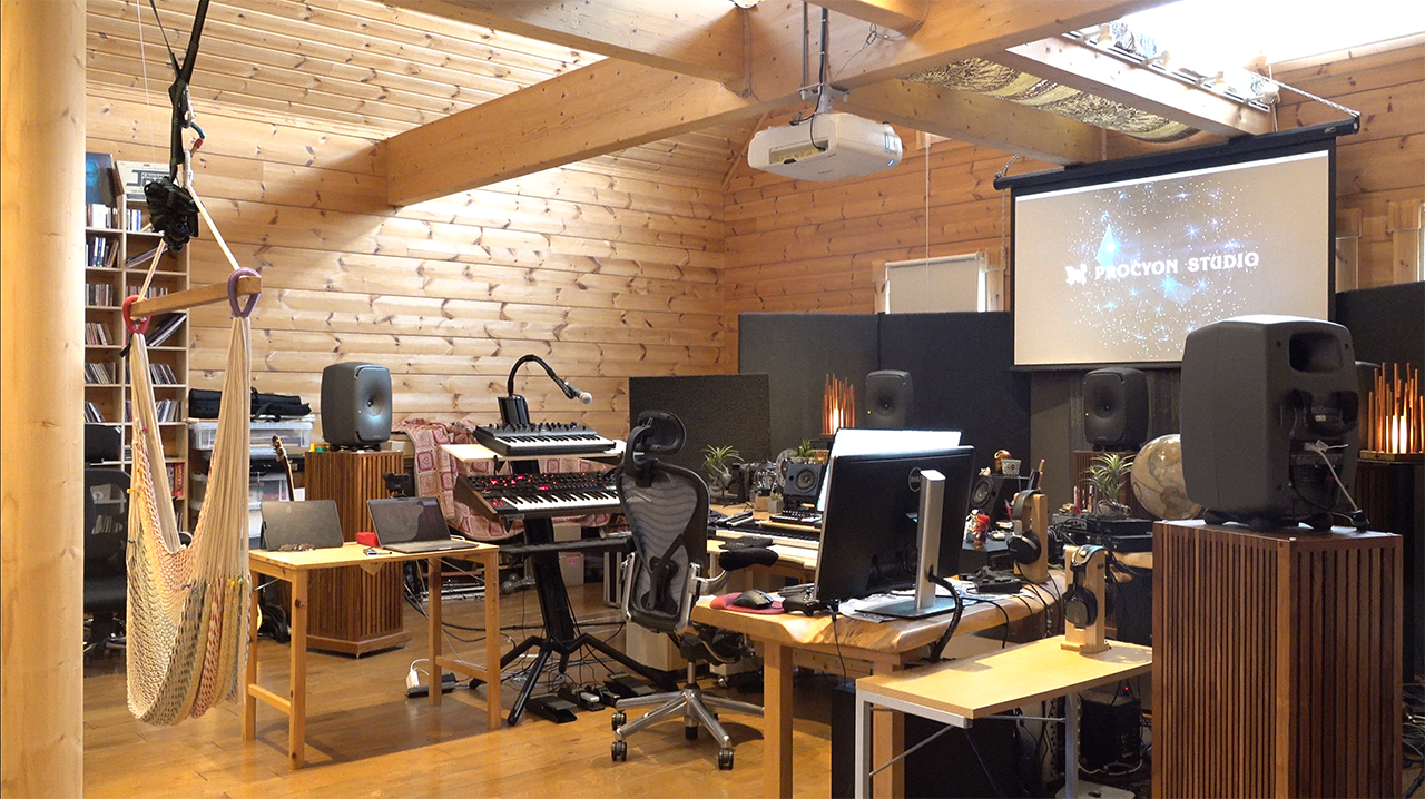 At Home | 光田康典氏のプライベート・スタジオを訪ねる